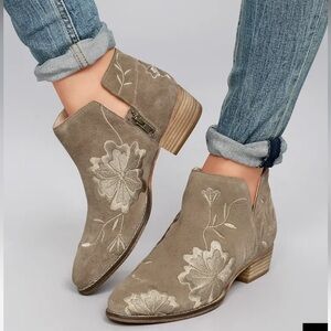 Seychelles Lantern Taupe Floral Embroidered Ankle Boots-